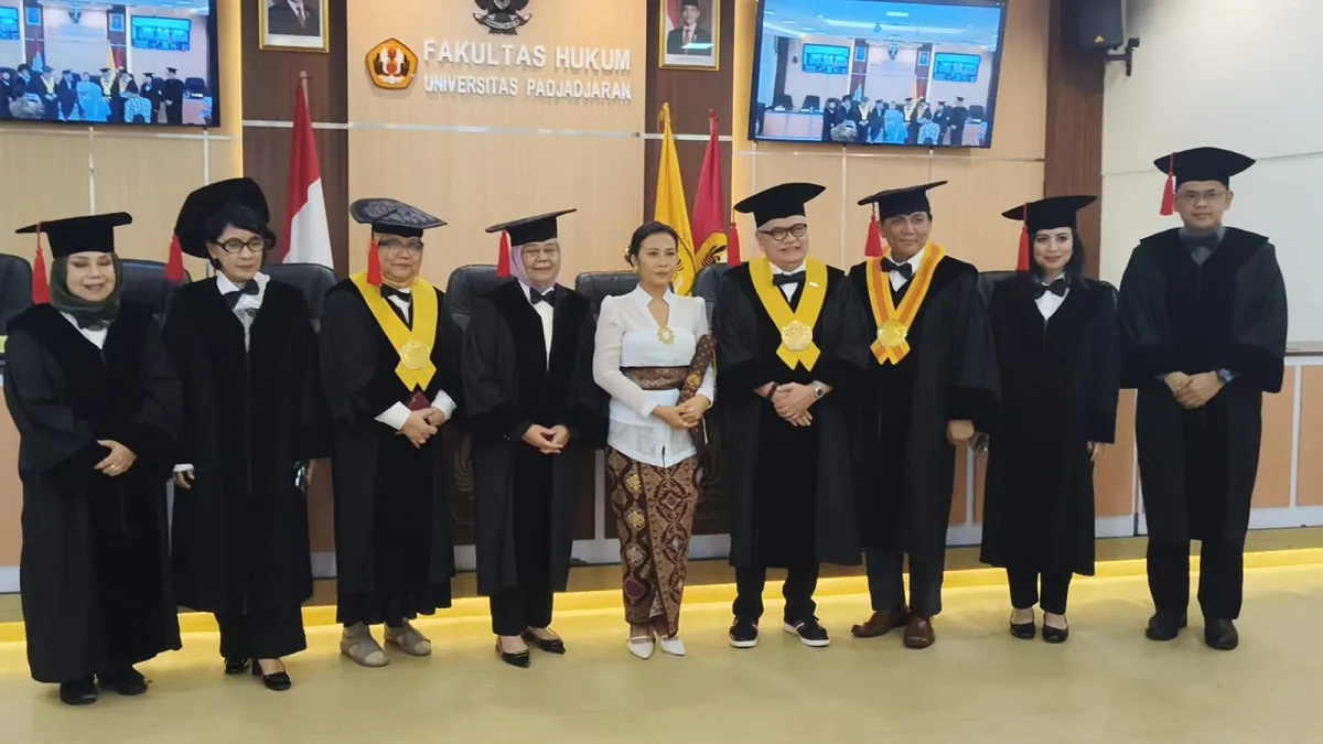 IKUTI SIDANG PROMOSI DOKTOR FH UNPAD DOSEN  UHN IGB SUGRIWA RAIH GELAR DOKTOR BIDANG HUKUM  