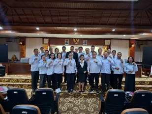 Pelantikan Kabag Umum Baru, FDD Perkuat Tata Kelola dan Pelayanan Fakultas