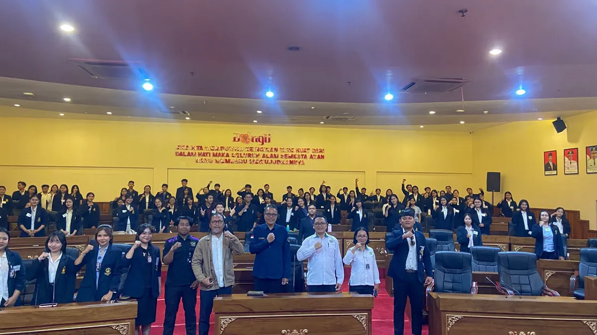 Dekan Fakultas Dharma Duta Buka Sidang Paripurna Tahunan BPM di Kantor DPRD Kabupaten Bangli